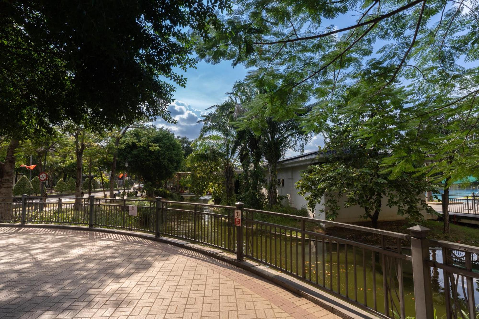 Homestay Tphomes Lakeview 122