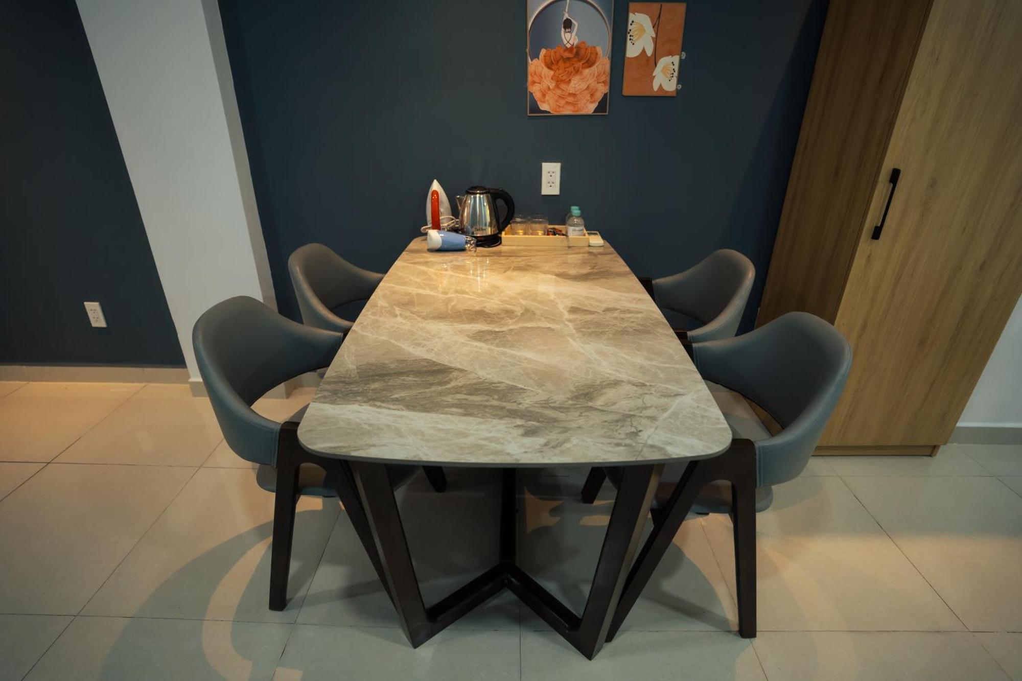Tphomes Lakeview 122 Homestay Ho Chi Minh City